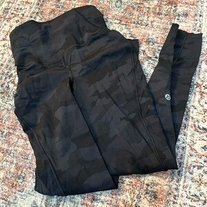 BRAND NEW lululemon camo leggings size zero